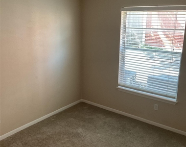 901 E Oltorf St - Photo Thumbnail 21