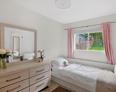 6908 Pondsdale Ln - Photo Thumbnail 9