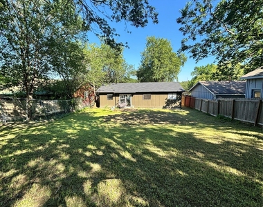6908 Pondsdale Ln - Photo Thumbnail 17