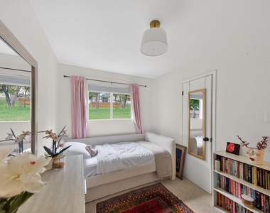 6908 Pondsdale Ln - Photo Thumbnail 8