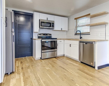 1711 Brentwood St - Photo Thumbnail 6