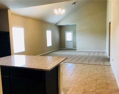 1532 Maier Dr - Photo Thumbnail 7