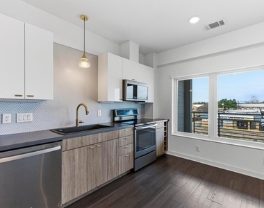 4361 S Congress Ave - Photo Thumbnail 11