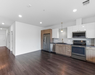 4361 S Congress Ave - Photo Thumbnail 8
