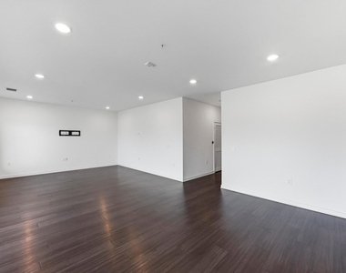 4361 S Congress Ave - Photo Thumbnail 13