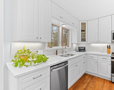 3503 Vineland Dr - Photo Thumbnail 9