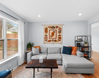 3503 Vineland Dr - Photo Thumbnail 6