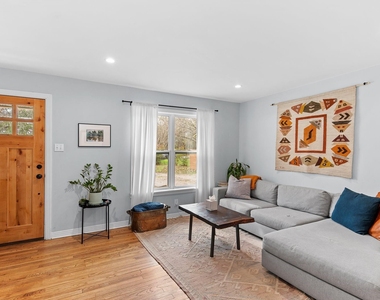 3503 Vineland Dr - Photo Thumbnail 4