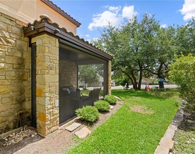 110 Oak Glen Cv - Photo Thumbnail 18