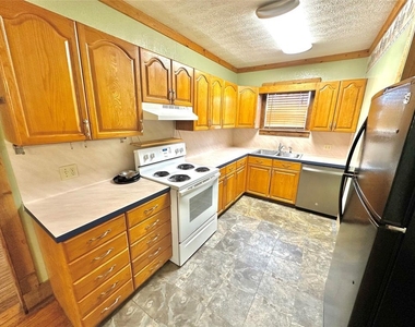 1694 Old Luling Rd - Photo Thumbnail 5