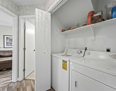 9000 Wellesley Dr - Photo Thumbnail 13