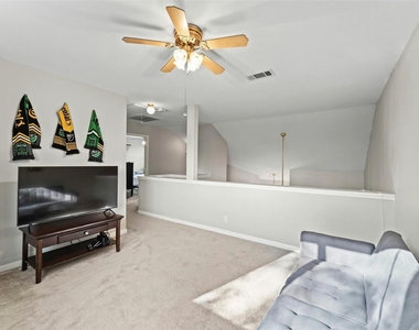 9000 Wellesley Dr - Photo Thumbnail 9