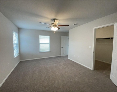 233 Hauser Dr - Photo Thumbnail 12