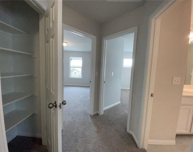 233 Hauser Dr - Photo Thumbnail 18