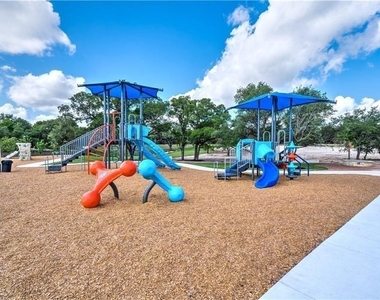 233 Hauser Dr - Photo Thumbnail 24