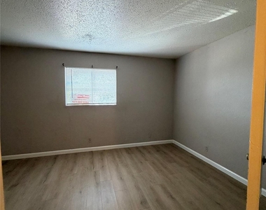 2600 Penny Ln - Photo Thumbnail 7