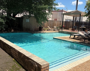 2600 Penny Ln - Photo Thumbnail 13