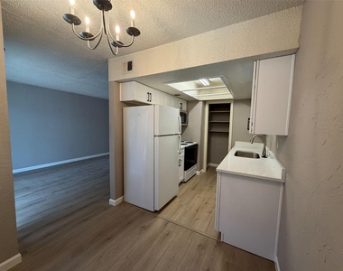 2600 Penny Ln - Photo Thumbnail 1