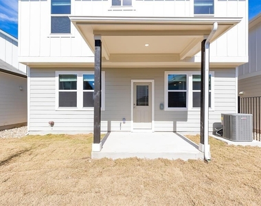 1005 Legend Milton Ln - Photo Thumbnail 29