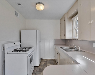 11606 Tedford St - Photo Thumbnail 7