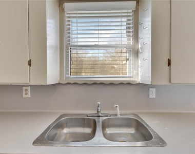11606 Tedford St - Photo Thumbnail 9