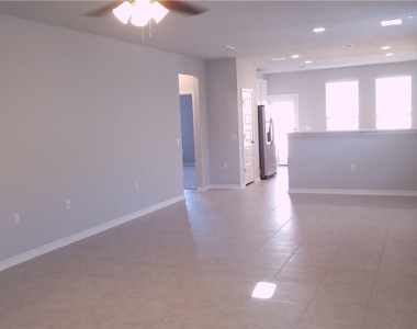 1320 Ambler Dr - Photo Thumbnail 4
