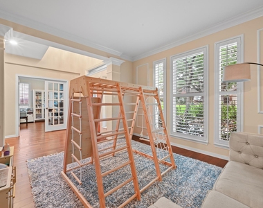 11222 Tracton Ln - Photo Thumbnail 8