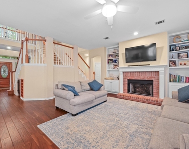 11222 Tracton Ln - Photo Thumbnail 13