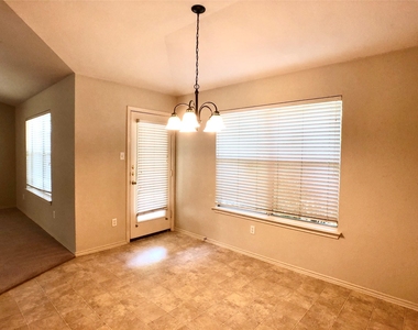 2141 Pearson Way - Photo Thumbnail 9