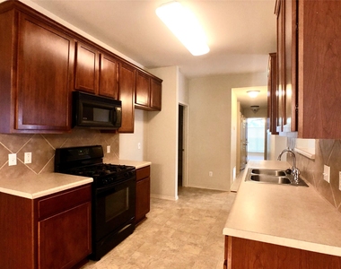 2141 Pearson Way - Photo Thumbnail 5