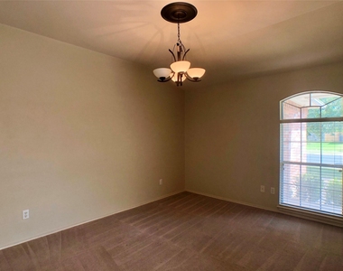 2141 Pearson Way - Photo Thumbnail 20