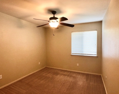 2141 Pearson Way - Photo Thumbnail 13
