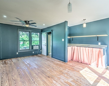 1918 Berkeley Ave - Photo Thumbnail 6