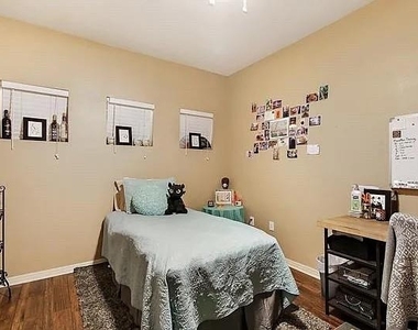 2505 San Gabriel St - Photo Thumbnail 16