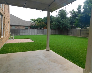 1511 Homewood Cir - Photo Thumbnail 20