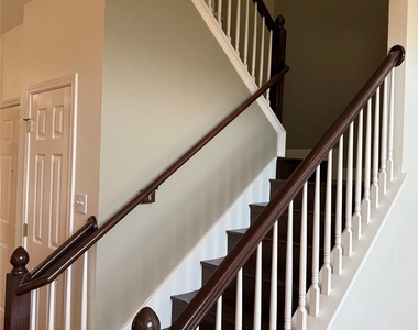1511 Homewood Cir - Photo Thumbnail 13