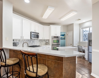 4435 Hunters Lodge Dr - Photo Thumbnail 17