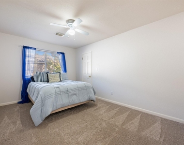 4435 Hunters Lodge Dr - Photo Thumbnail 32