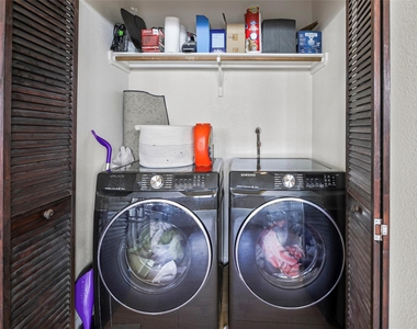 2921 E 14th St - Photo Thumbnail 15