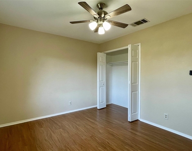 8905 Bridgewood Trl - Photo Thumbnail 18