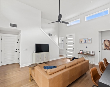 2713 Stacy Ln - Photo Thumbnail 1