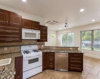 716 Post Oak St - Photo Thumbnail 35