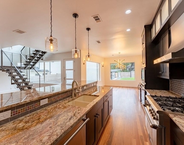 716 Post Oak St - Photo Thumbnail 11