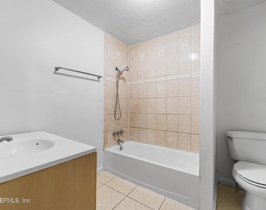 1052 E 10th Street - Photo Thumbnail 14