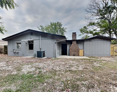 11436 Princessa Lane - Photo Thumbnail 16