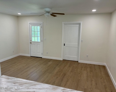 223 N Collen Road - Photo Thumbnail 2