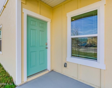 21 Temple Drive - Photo Thumbnail 2