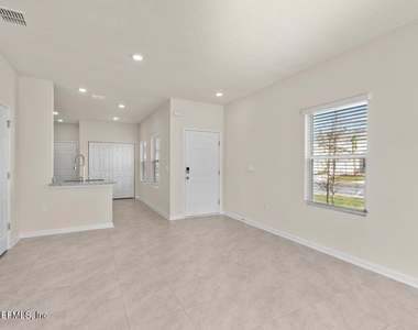 21 Temple Drive - Photo Thumbnail 14