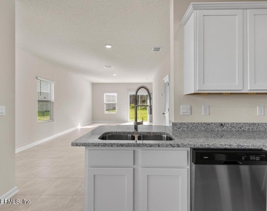 21 Temple Drive - Photo Thumbnail 6
