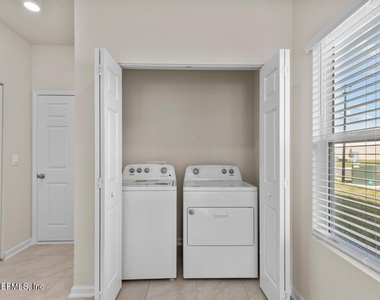 21 Temple Drive - Photo Thumbnail 11